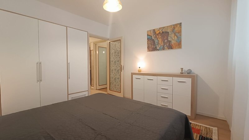 Soseaua Giurgiului, Piata Progresul,